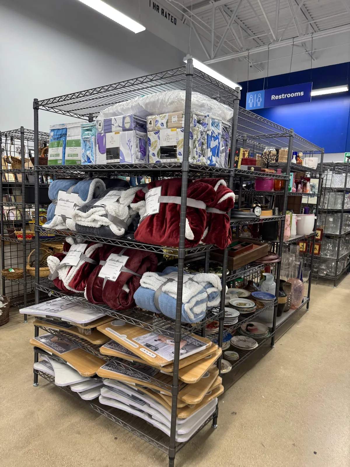Goodwill Store & Donation Center — photo 1
