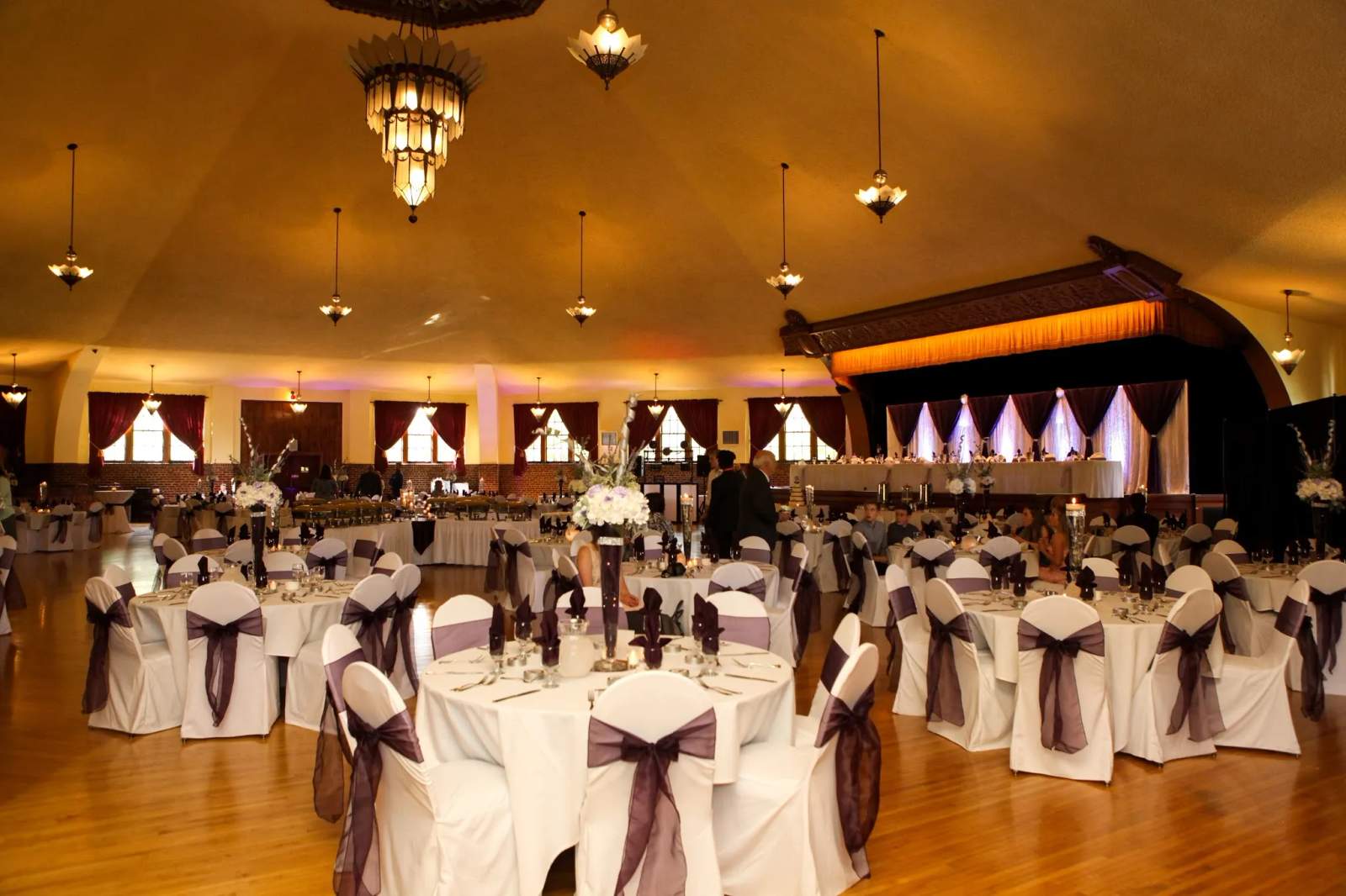 Chandelier Ballroom — photo 2